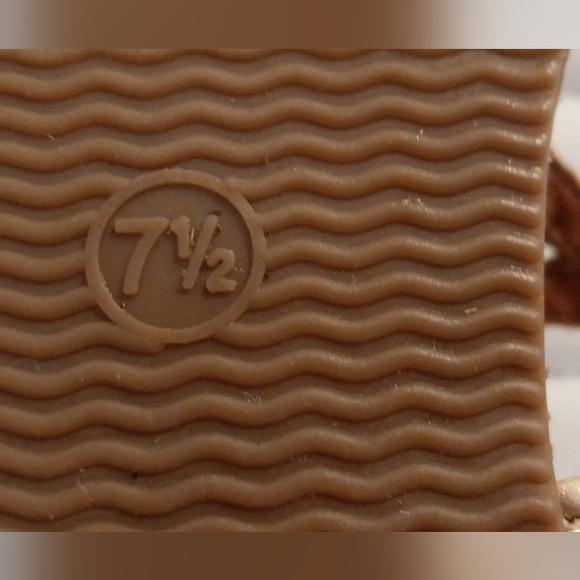 Universal Thread Sandals - Picture 5 of 6